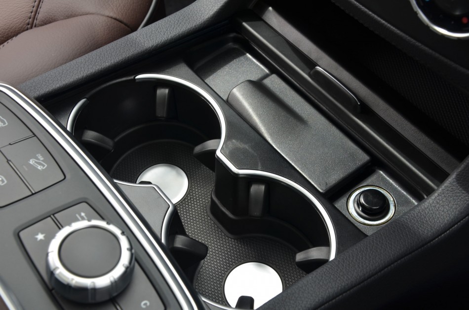 M-Class-Details-Int-21