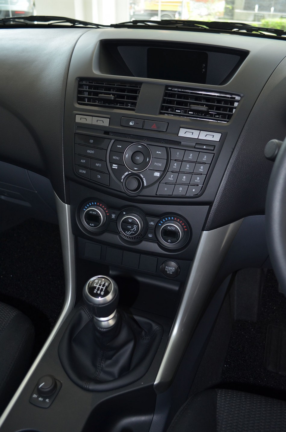 Mazda BT-50-15
