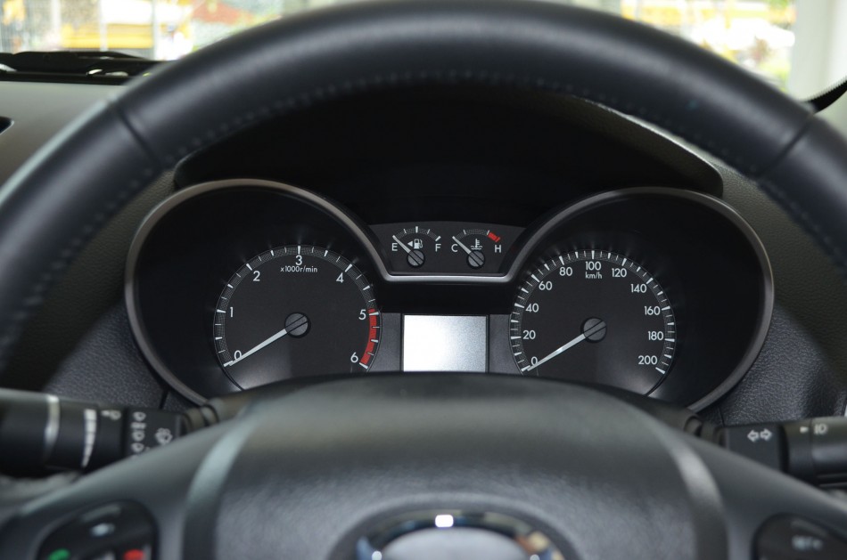 Mazda BT-50-16