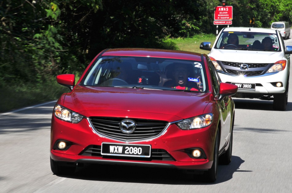 Mazda6_frontmoving