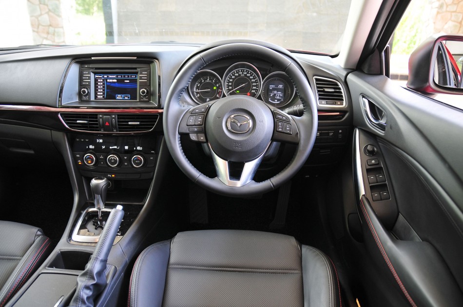 Mazda6_interior_2