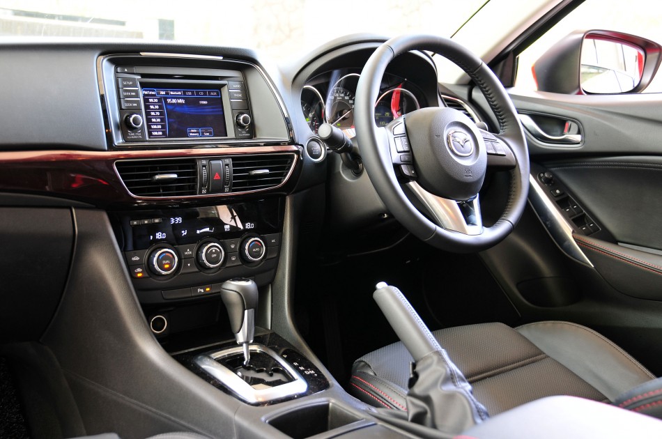 Mazda6_interior_3
