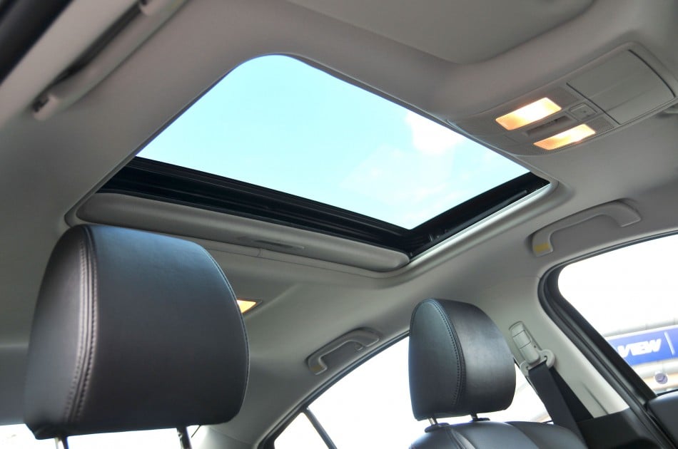Mazda6_sunroof