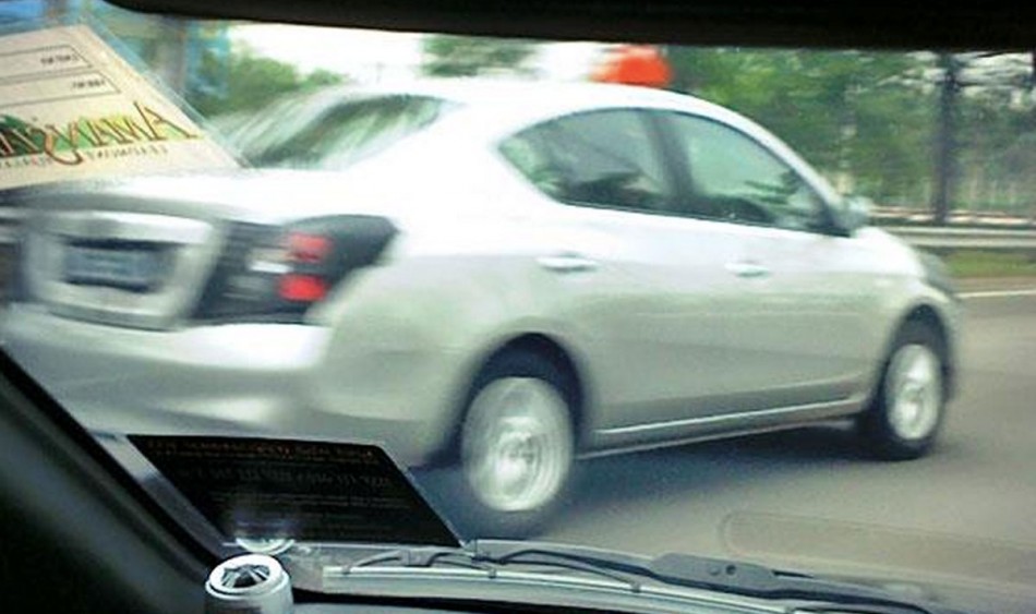Nissan-Almera-Caught-1