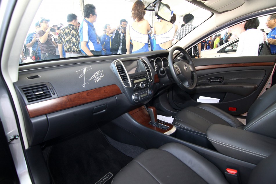 Nissan-Impul_011