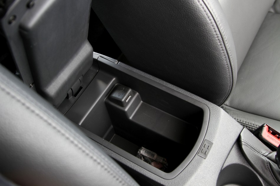 Peugeot408_055