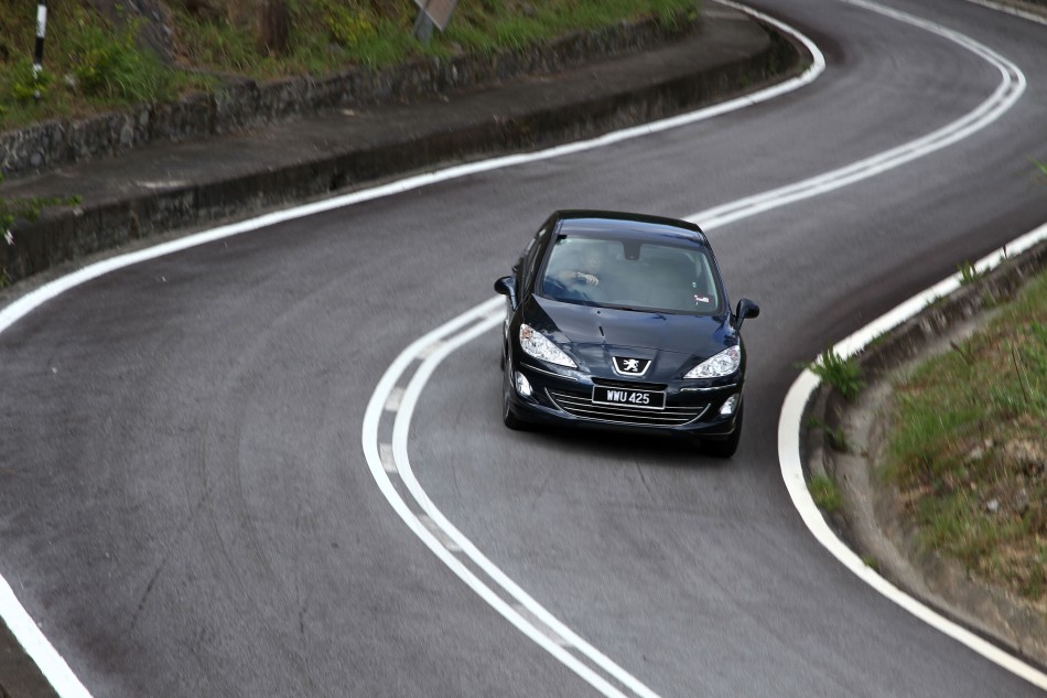 Peugeot408_082