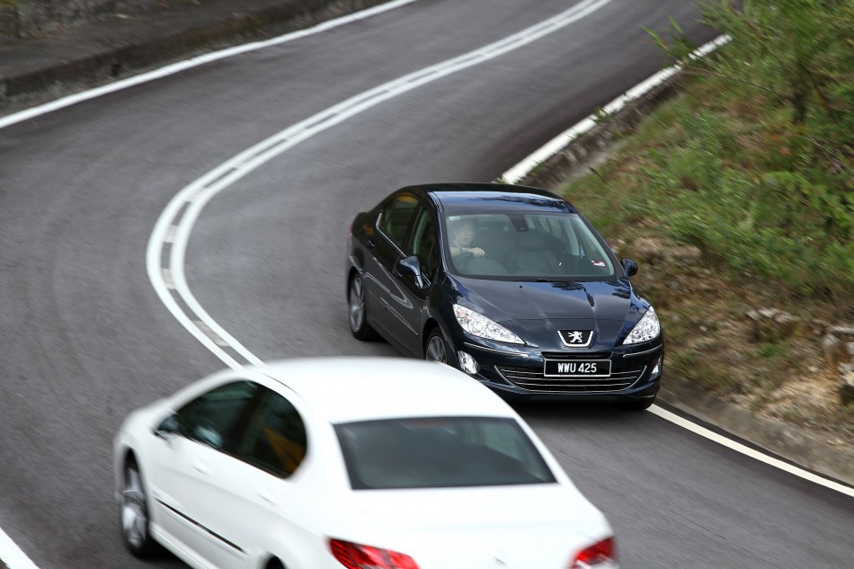 Peugeot408_086
