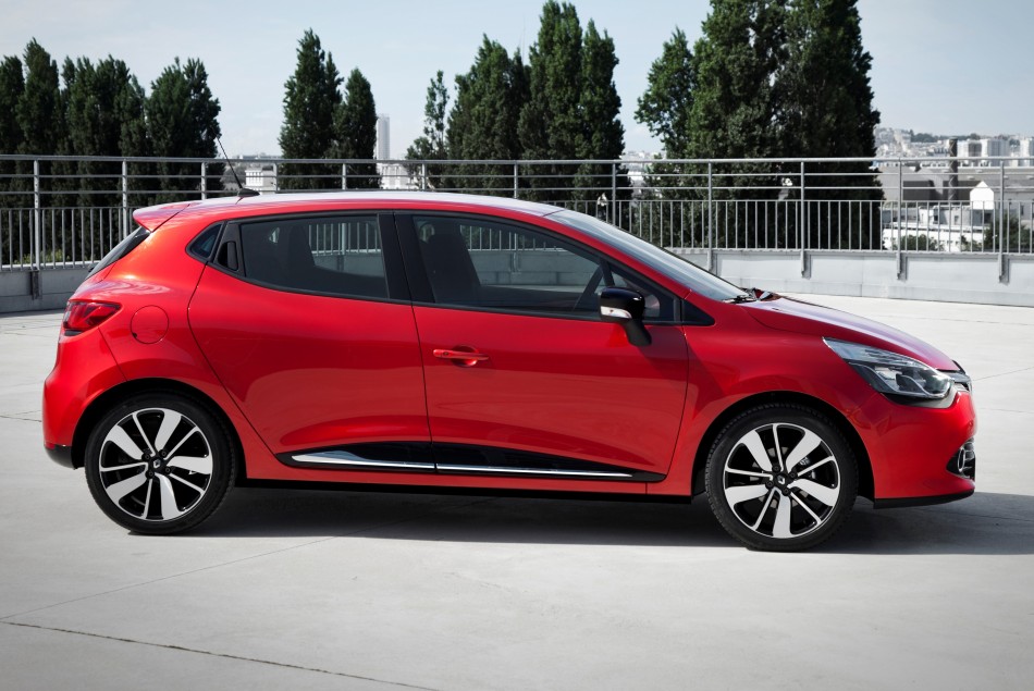 Renault_33032_1_6