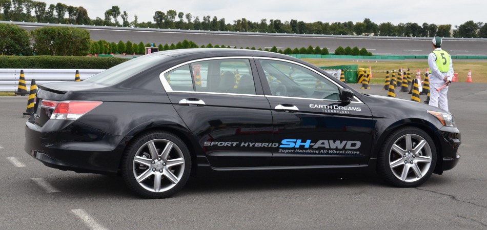 Three-motor SH-AWD 01