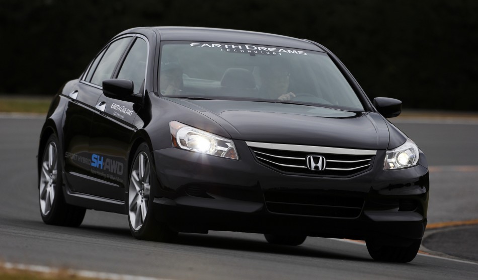 Three-motor SH-AWD 02a
