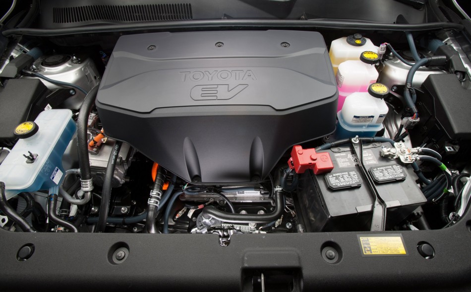 Toyota_RAV4_EV_016