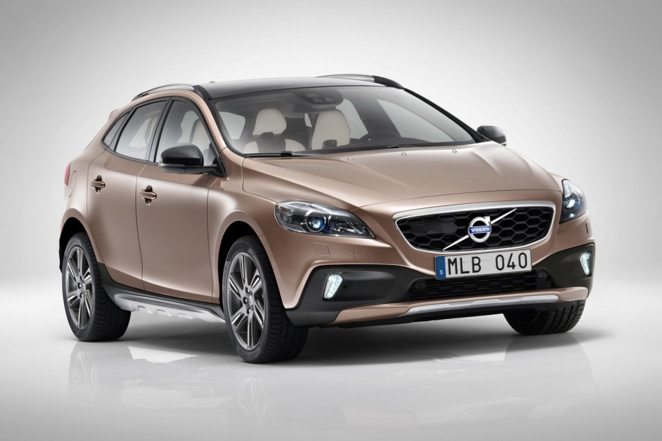 V40 Cross Country-02