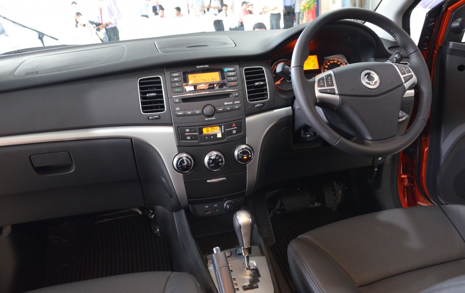 actyon suv 06