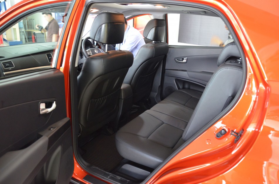 actyon suv 07