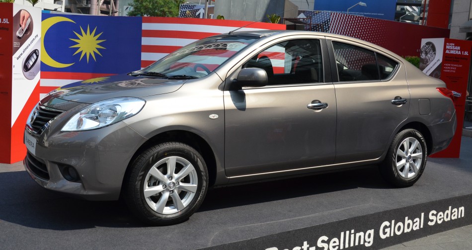 almera 00