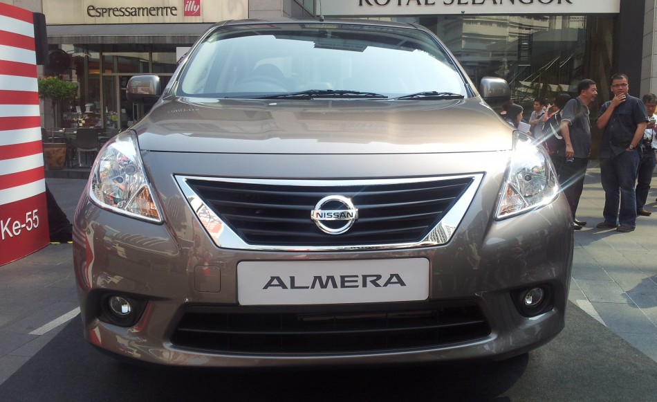 almera 08