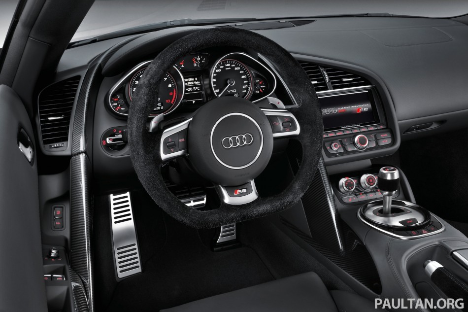 Audi R8 V10 plus