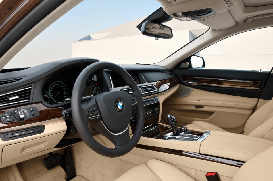 bmw-7-series-facelift-24
