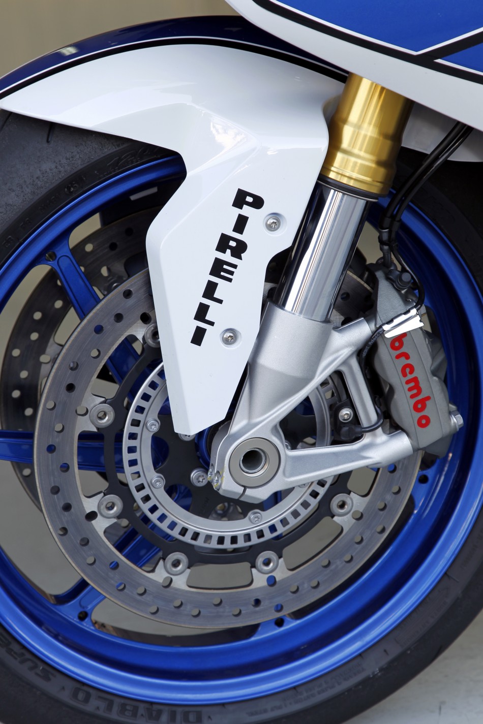 bmw-hp4-s1000-rr-07