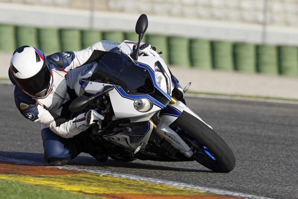 bmw-hp4-s1000-rr-17