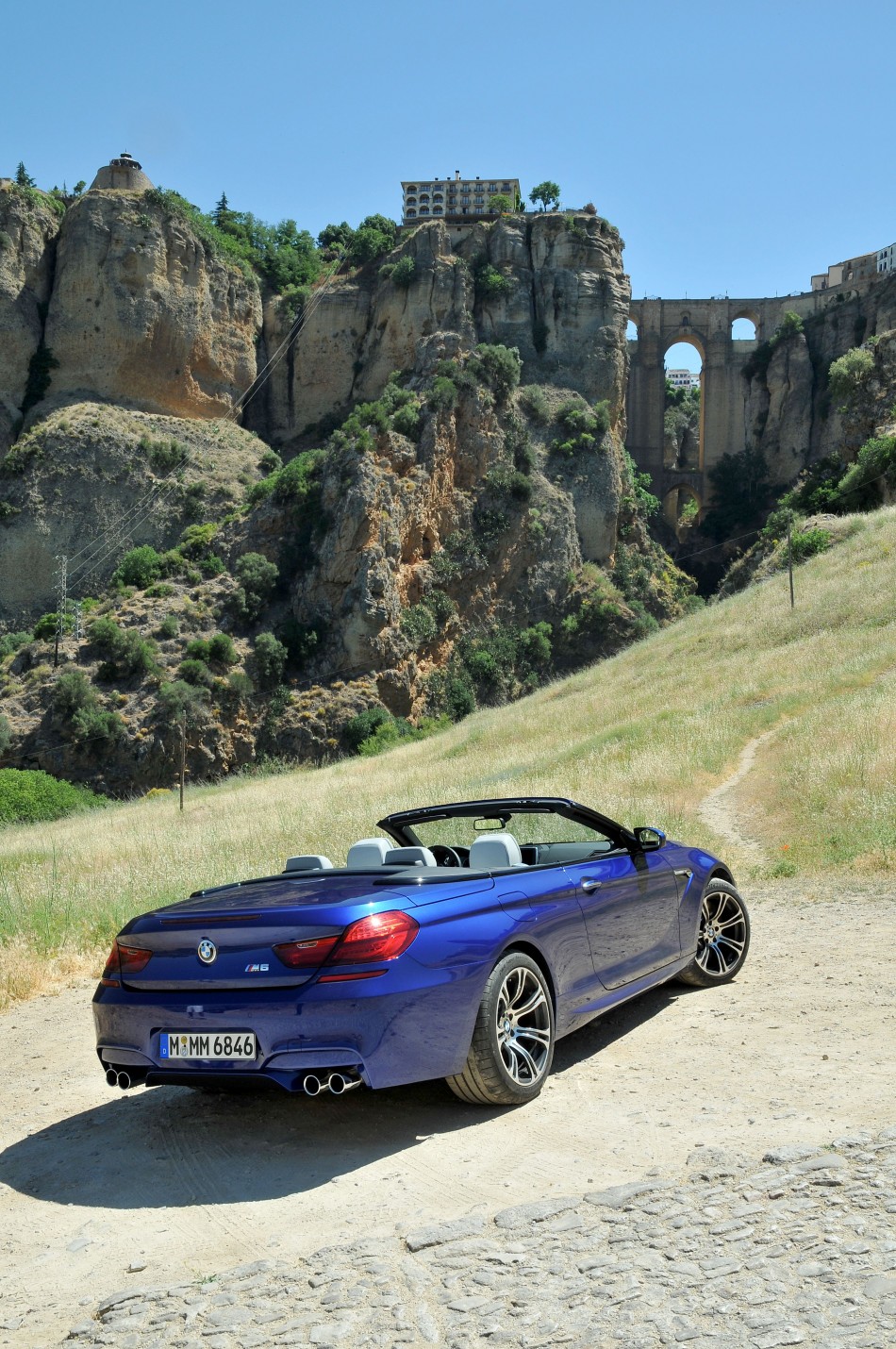 bmw-m6-convertible-onlocation-034