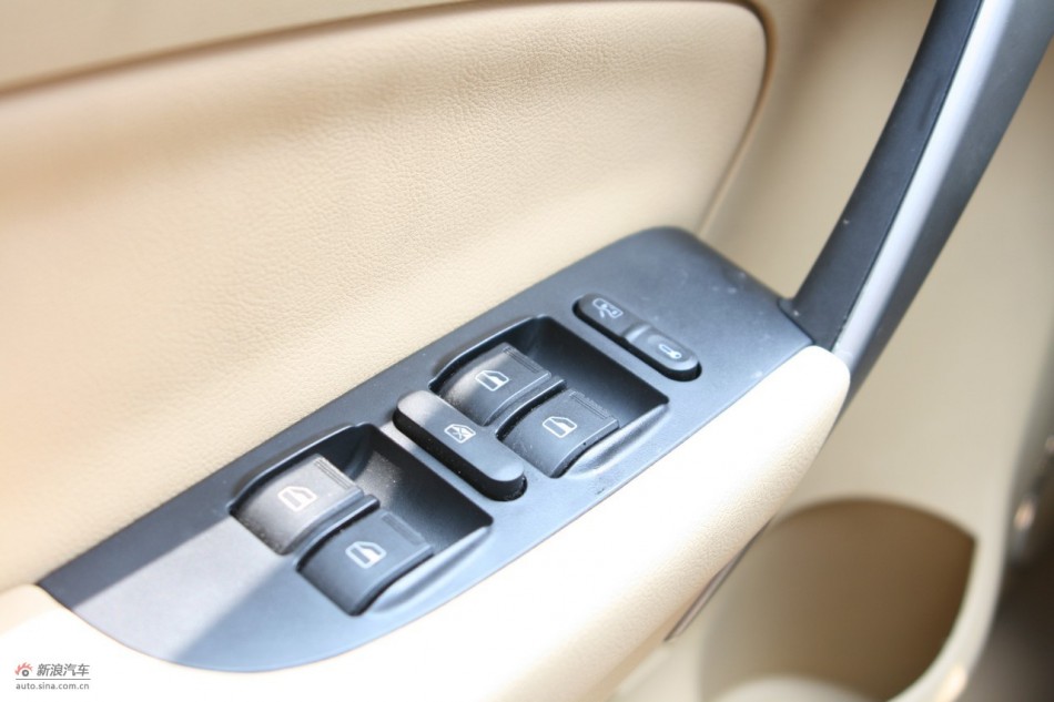 chery-a3-008