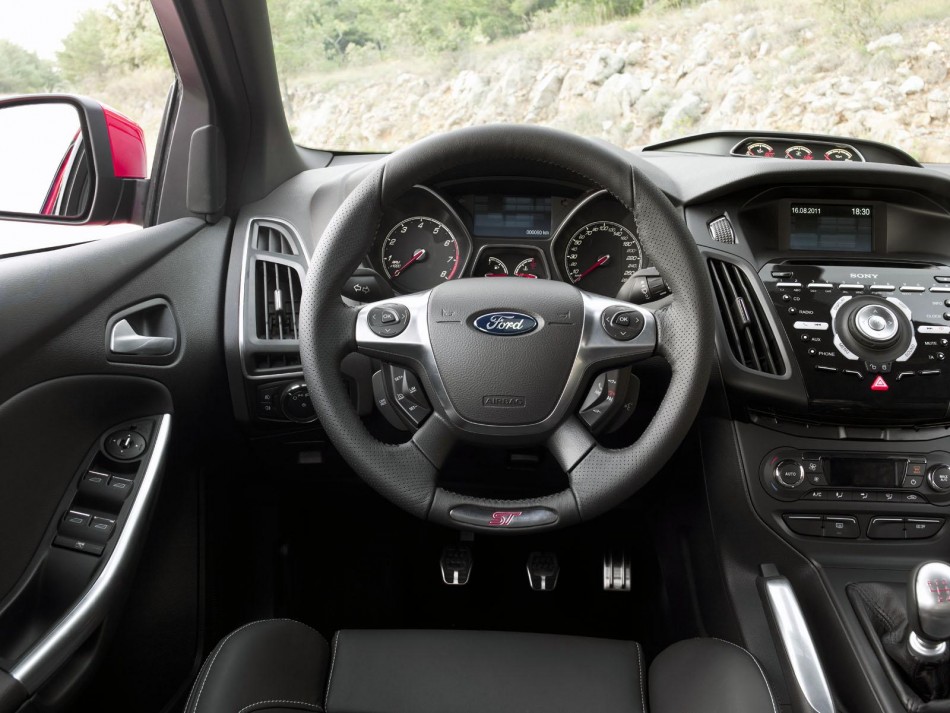 ford focus st-9