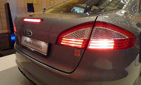 ford-mondeo-rear