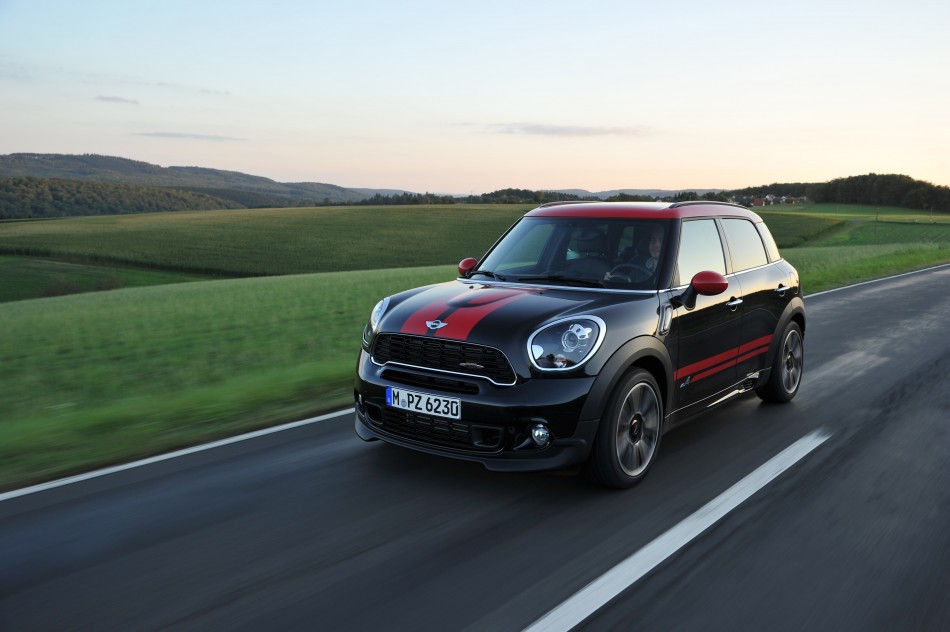 mini-countryman-jcw-105