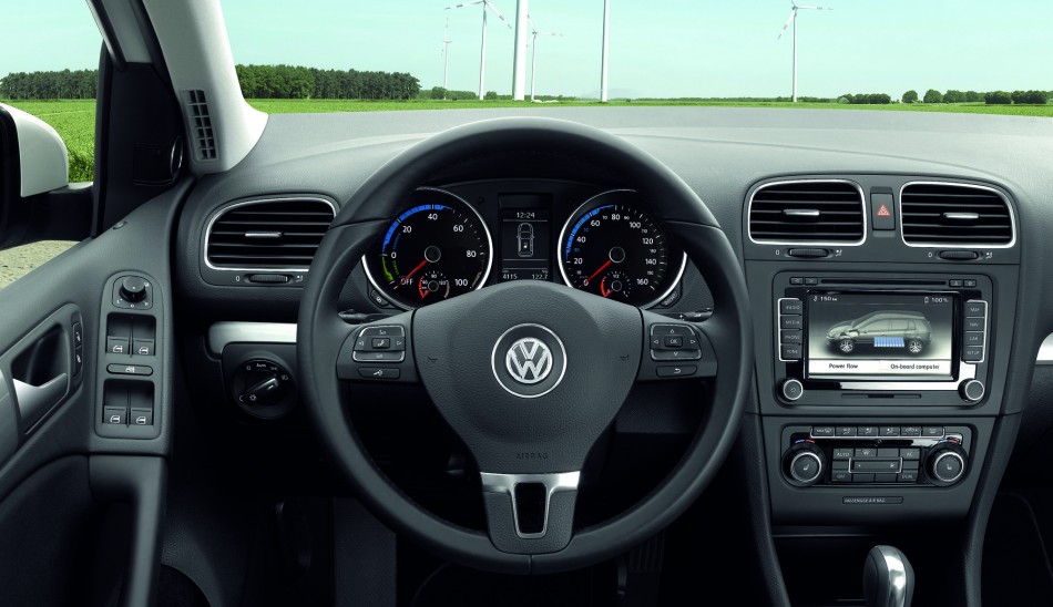 volkswagen-golf-blue-e-motion-04