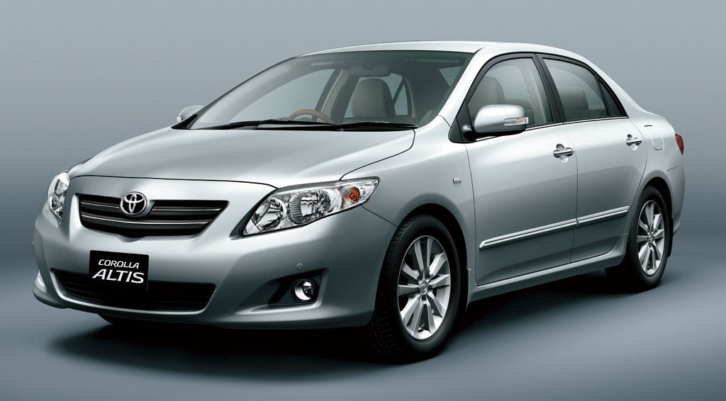 Toyota corolla altis 2011 paultan