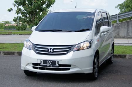 Review honda freed indonesia