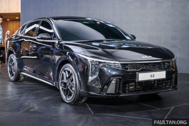 Kia K4 GT-Line dipertonton di Malaysia – pengganti Cerato/Forte berada di KLIMS, enjin 1.6T 193 PS