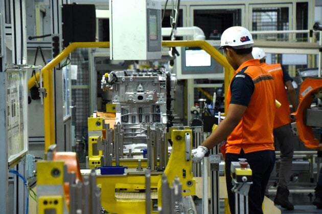 Kilang enjin Proton Tg. Malim kini pasang enjin hibrid, transmisi & motor elektrik, unit rangkaian kuasa PHEV