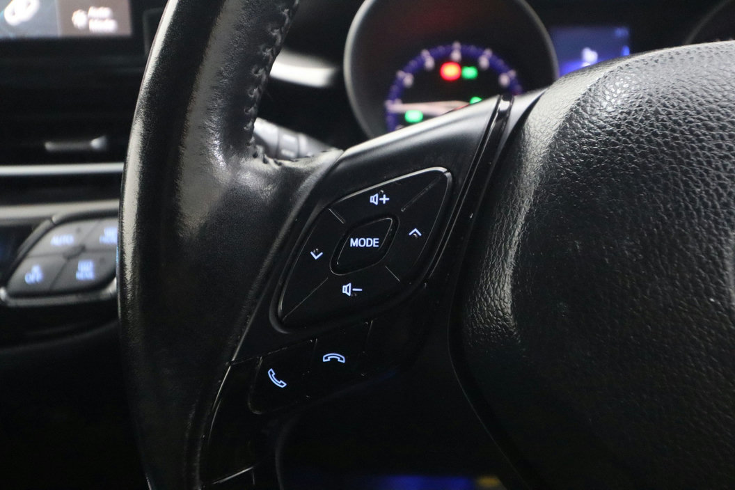 2019 TOYOTA C-HR 1.8 AT — photo 16