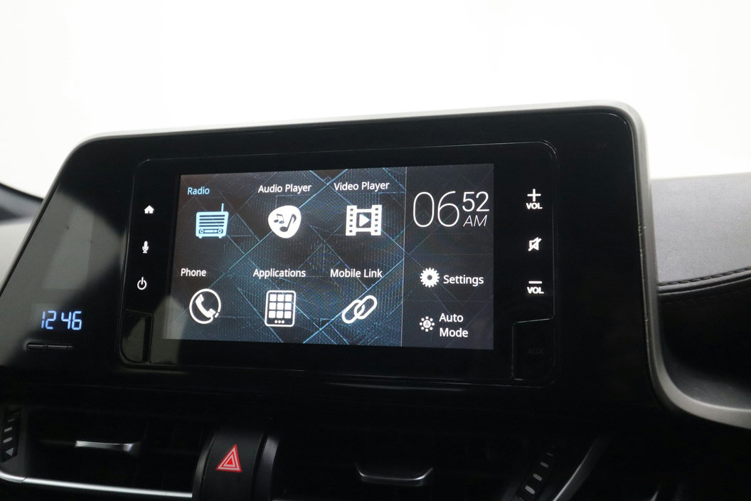 2019 TOYOTA C-HR 1.8 AT — photo 15