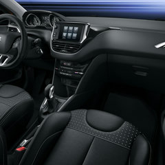 2015_peugeot_208_08