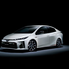 toyota prius phv gr sport