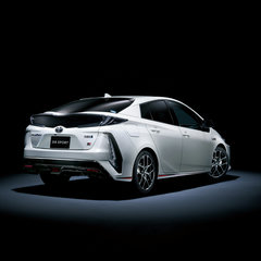 toyota prius phv gr sport