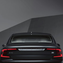 Studio images – The refreshed Volvo S90 Recharge T8