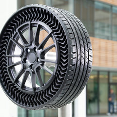Michelin-Uptis_tire_3