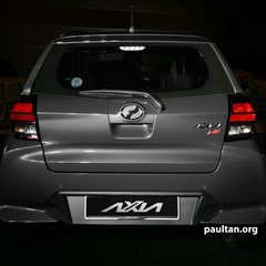 2023_Axia_ Rear_GraniteGrey