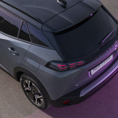 peugeot-e2008-fl07