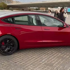 Tesla-Model-3-Performance-uncovered-spy-1