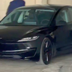 Tesla-Model-3-Performance-uncovered-spy-5
