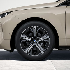 2025 BMW iX facelift debut-xDrive45-5