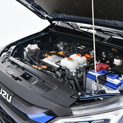 2025-Isuzu-D-Max-EV_UK-10