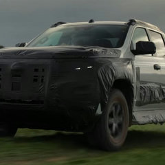 2026-Nissan-Navara-camouflaged-4