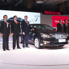 2014-nissan-teana-003